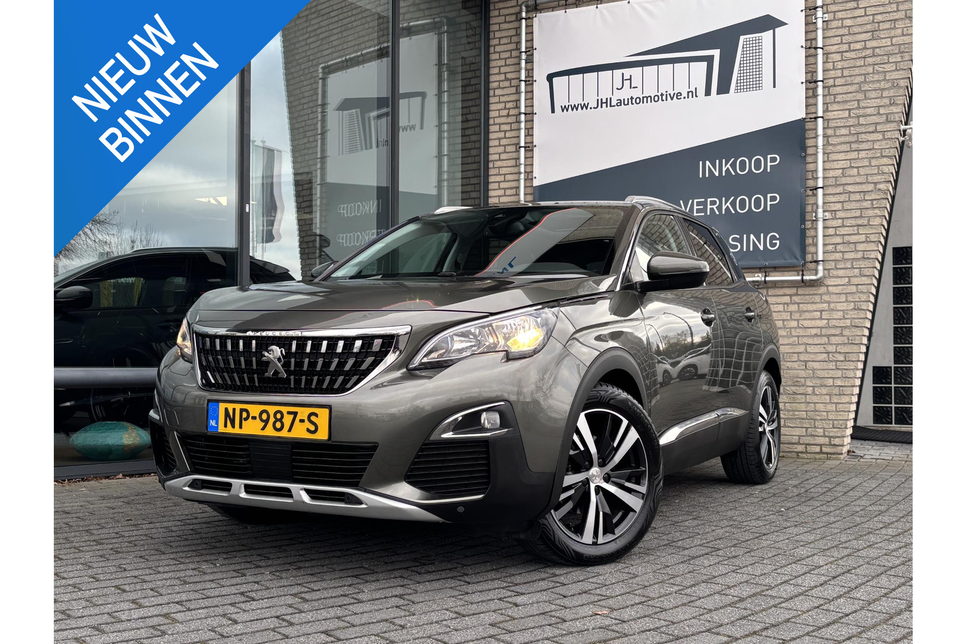 Peugeot 3008 1.2 *130PK*ECC*CRUISE*NAVI*HAAK*CAM*CARPLAY*